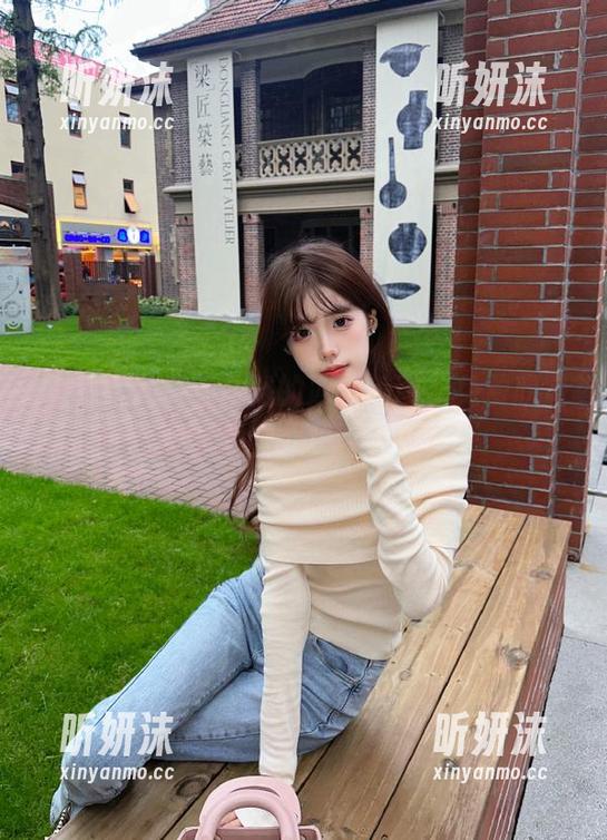 蜜桃社 - 清新脱俗的冰露美图，免费欣赏她优雅的美脚写真作品！