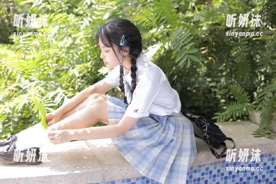 蜜桃社-缇娜美Tinami 蜜桃社 - 假日必备:缇娜美Tinami泳衣免费图册,快来体验清凉与时尚的结合