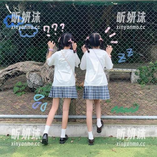 袜啵啵-小淳 袜啵啵 - 小淳的咖啡丝写真作品套图:记录生活中的美丽瞬间