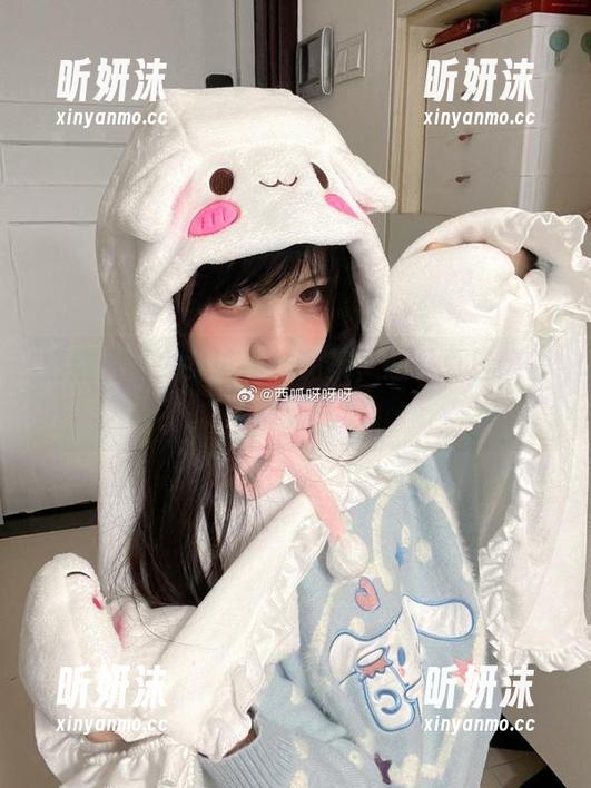 精选西瓜少女泳装作品集，感受夏日热情与清新气息