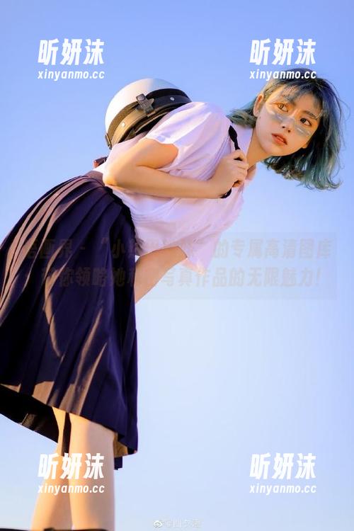 语画界-小热巴 语画界 - “小热巴妹妹”的专属高清图库:带你领略她私密写真作品的无限魅力!