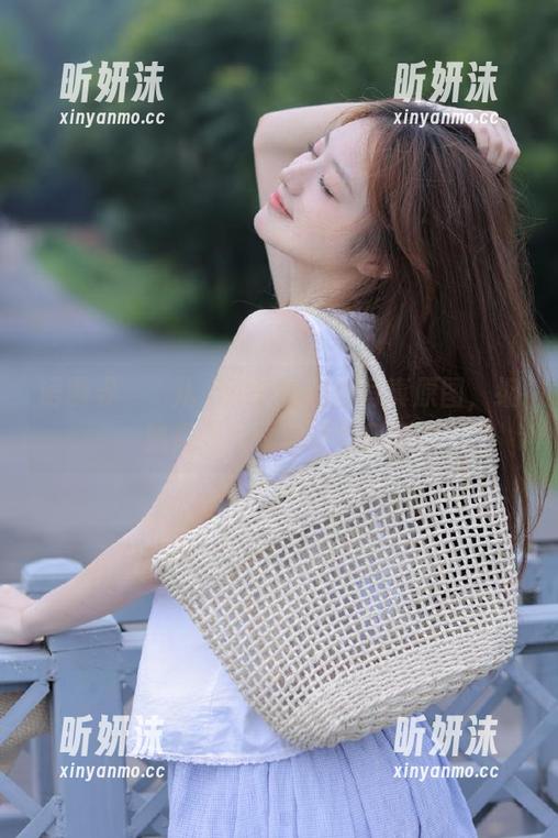 语画界 - 玥儿玥er全套和服写真原图，细腻展现女性韵味与风采