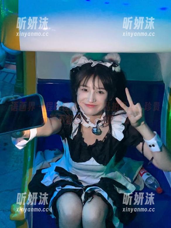 语画界-程程程 语画界 - 程程程的第二套私拍写真:珍贵资源不容错过的视觉盛宴