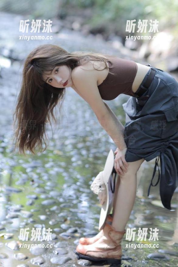 语画界-程程程 语画界 - 程程程灰丝写真高清下载,感受她柔美与优雅的完美结合