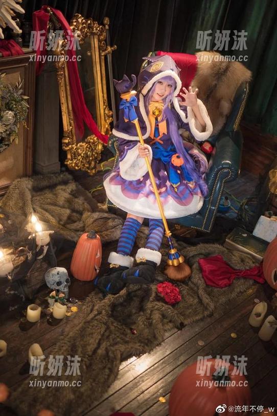 来自“里见年一”的圣诞写真合集，绚丽的套图带你走进一个梦幻的冬季Wonderland！