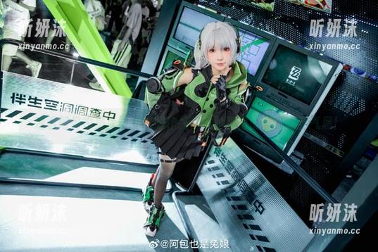 阿包也是兔娘 观看阿包也是兔娘的校服作品,体验独特的青春青春气息!