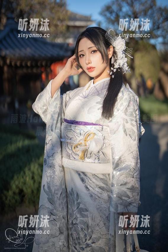 雨波HaneAme眼镜写真档案：私房美图展现她独特的风格与气质！