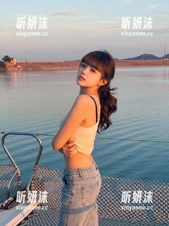 青豆客-吕梦玉 青豆客 - 吕梦玉白色系列图包分享,带你走进纯净而梦幻的世界