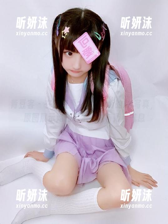 青豆客 - 在线查看尤美Yumi的JK写真，原图展示她的艺术视角与青春气息