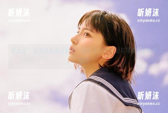 青豆客-颖莹儿YY 青豆客 - 泳池邂逅夏日魅力,颖莹儿YY的美图与写真带你畅游清凉