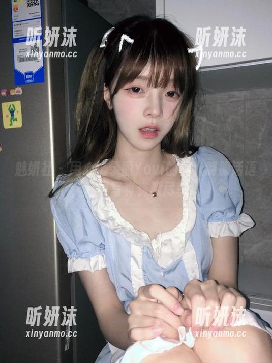 魅妍社 - 用心记录丽Yovi的私人制服话语，专属写真资源尽享！