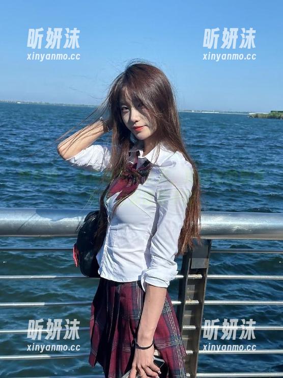 黑饱宝 微密圈 - 高清图包大公开:黑饱宝的紫色写真让你欲罢不能